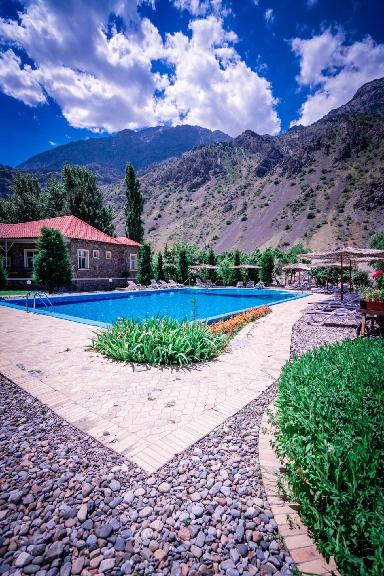 Chatcal Mountains Resort Burchmulla Exterior photo