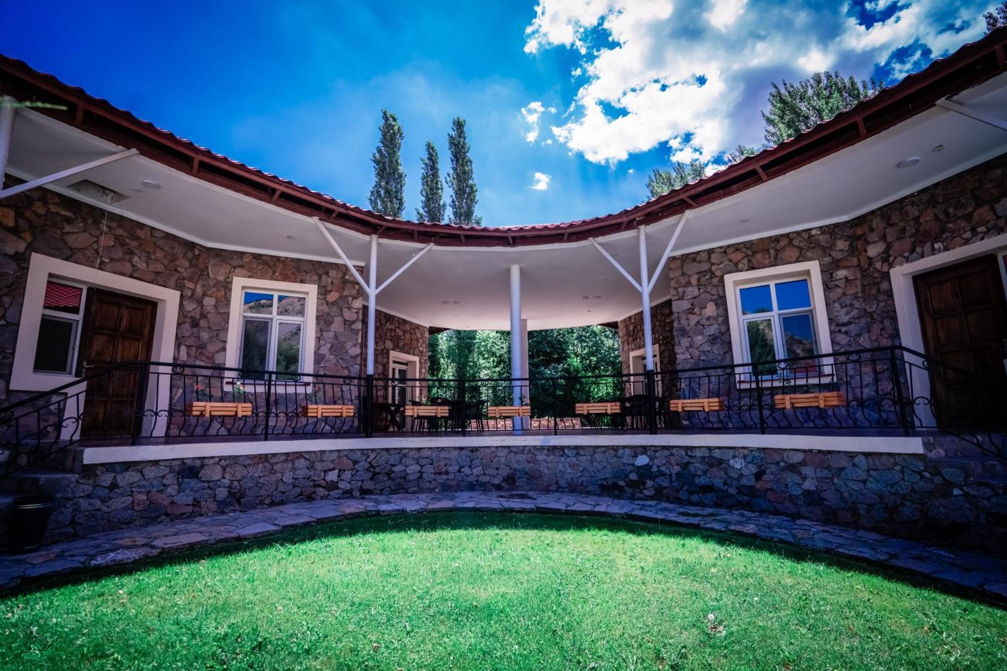 Chatcal Mountains Resort Burchmulla Exterior photo