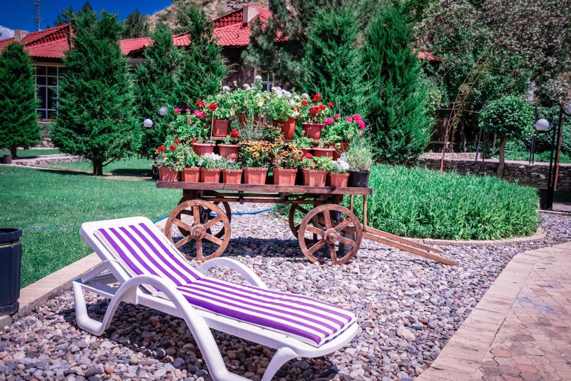Chatcal Mountains Resort Burchmulla Exterior photo