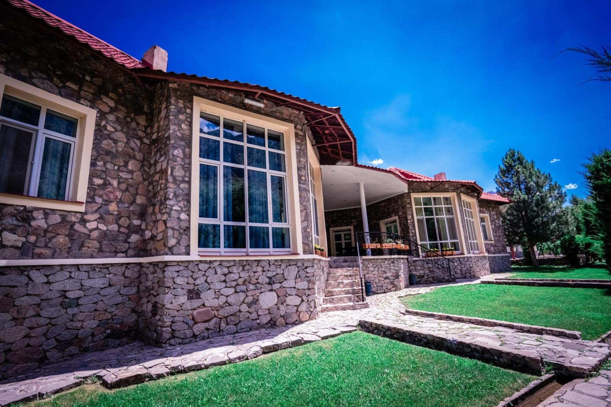 Chatcal Mountains Resort Burchmulla Exterior photo