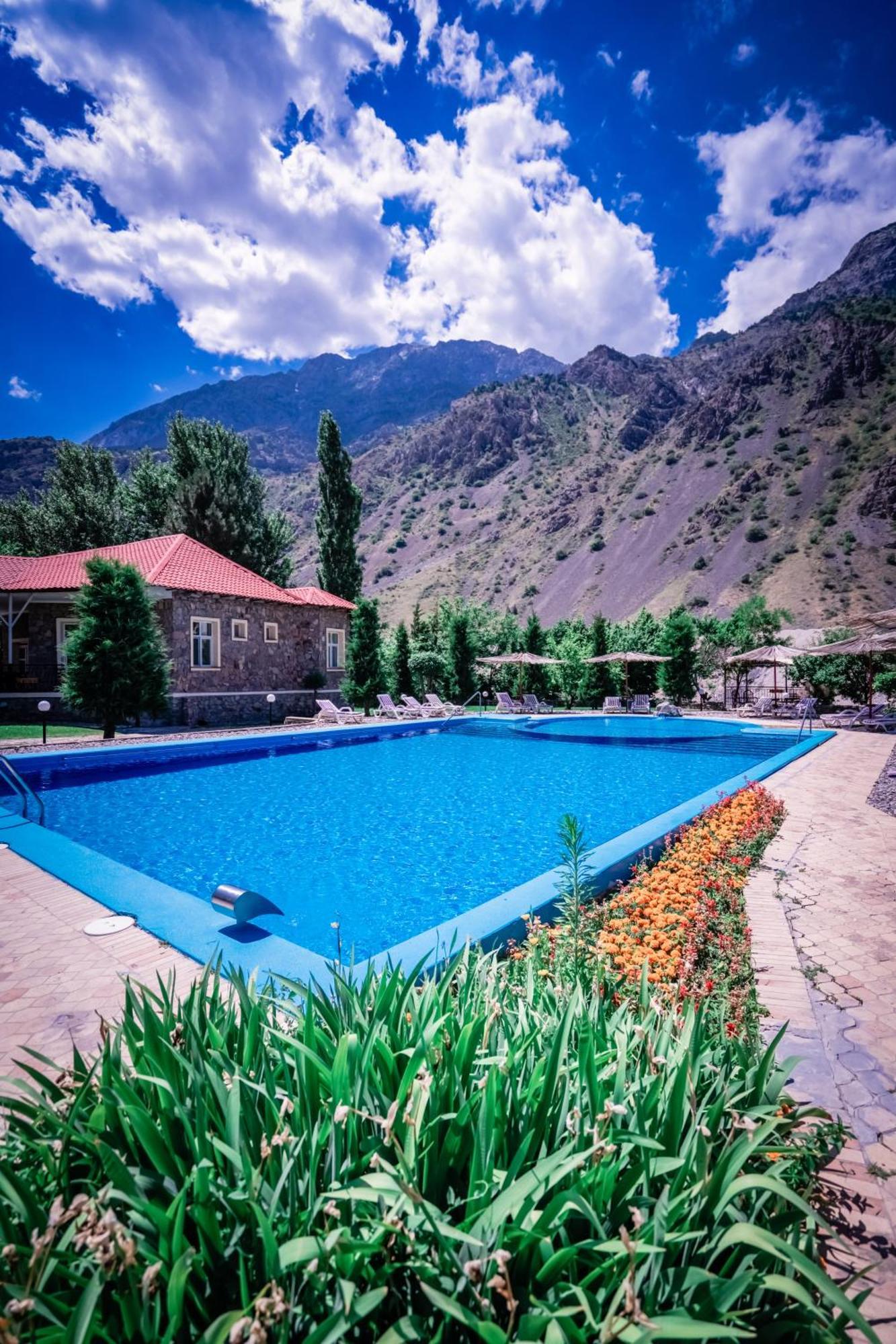 Chatcal Mountains Resort Burchmulla Exterior photo
